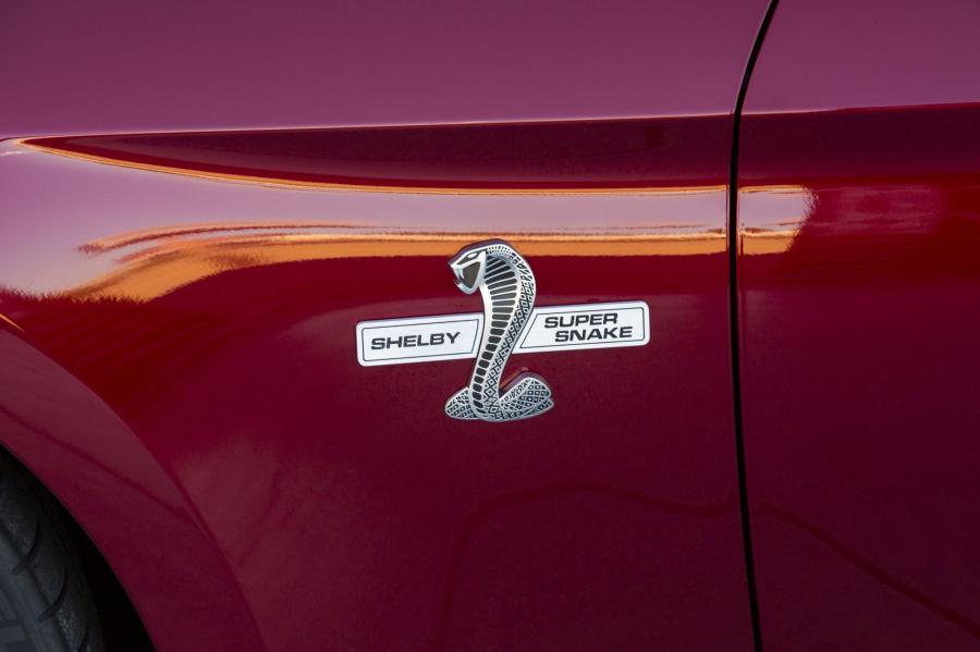  Shelby Super Snake 2015 года  (фото 9 из 18)